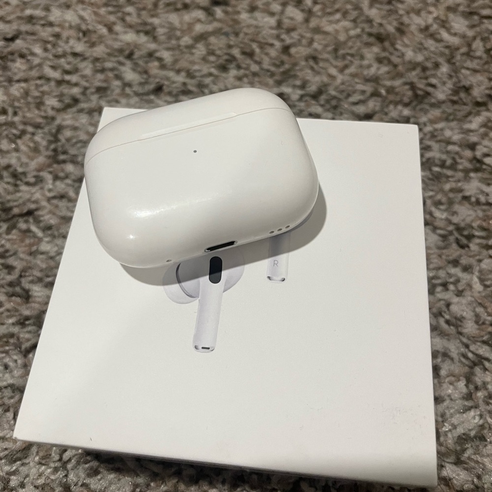 airpods pro